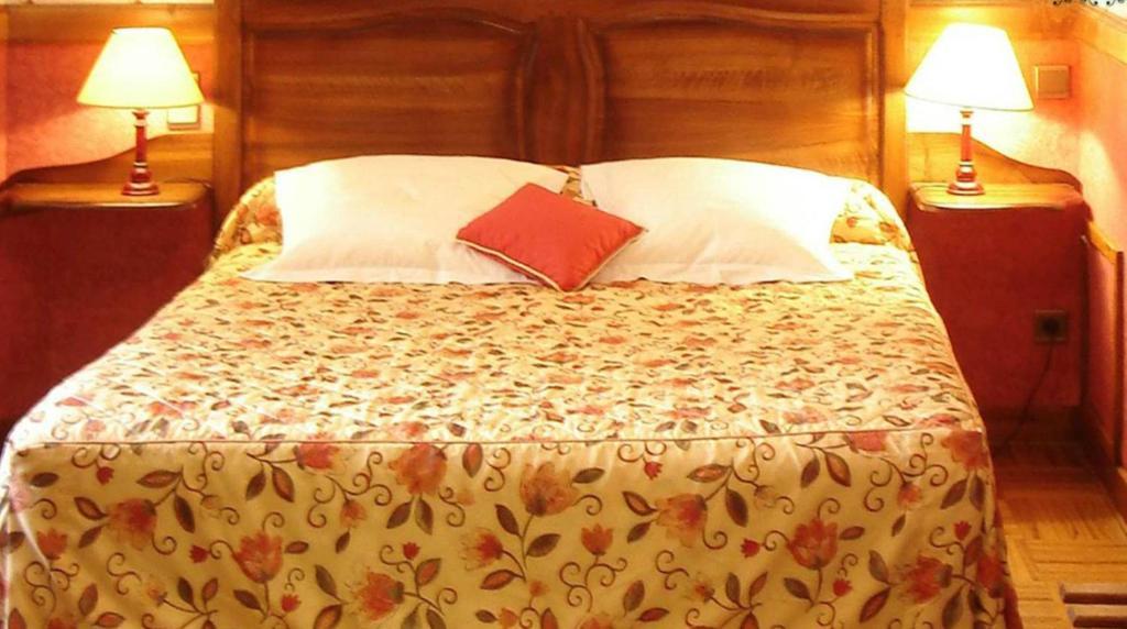 Condat-sur-Vezere Chateau La Fleunie - Hotel Et Restaurant חדר תמונה