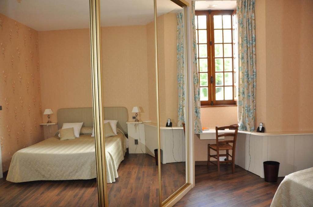 Condat-sur-Vezere Chateau La Fleunie - Hotel Et Restaurant מראה חיצוני תמונה